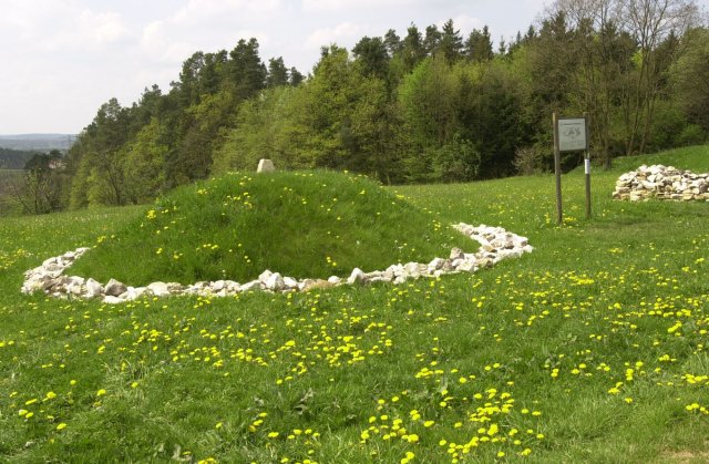 Bild Archäologischer Wanderweg